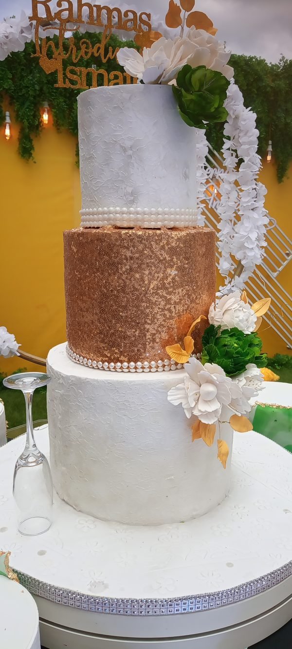 Introduction Cake